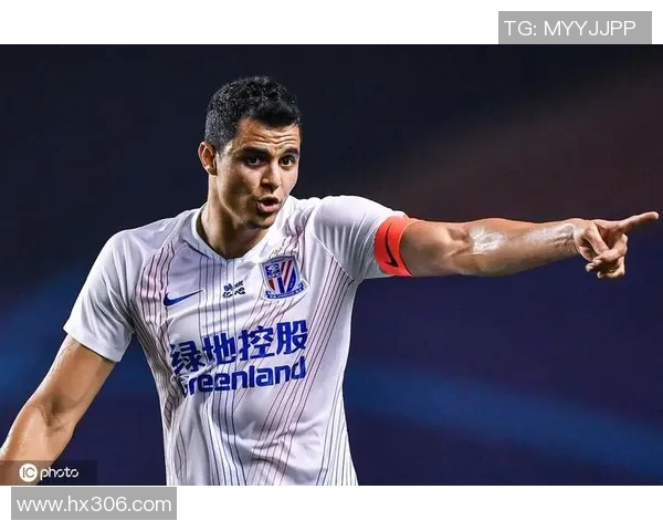 富力与申花激战正酣最新比分揭晓精彩瞬间回顾与赛后分析