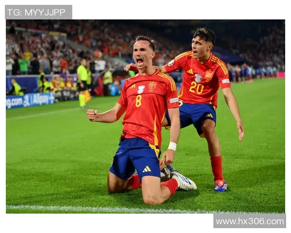 罗萨里与自由队的激烈对决揭示足球战术与团队合作的魅力 罗萨里与自由队的激烈对决揭示足球战术与团队合作的魅力