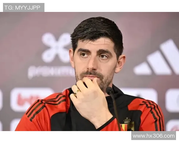 库尔图瓦：守护球门的传奇门将与足球世界的辉煌时刻