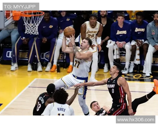 湖人对决热火精彩篮球直播全程回放与赛后分析尽在这里