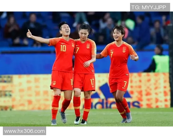 实况足球精彩对决中国队迎战南非队展现足球魅力与激情