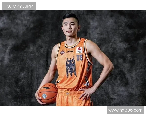 陈林坚:从青年才俊到篮球明星的成长之路与奋斗故事 陈林坚:从青年才俊到篮球明星的成长之路与奋斗故事