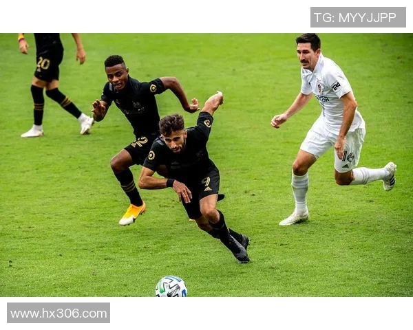 洛杉矶FC迎战斯顿迪纳摩激烈对决引发球迷热情期待