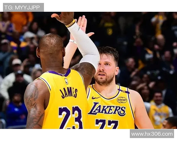 火箭与骑士激战正酣球迷期待精彩对决与绝妙表现